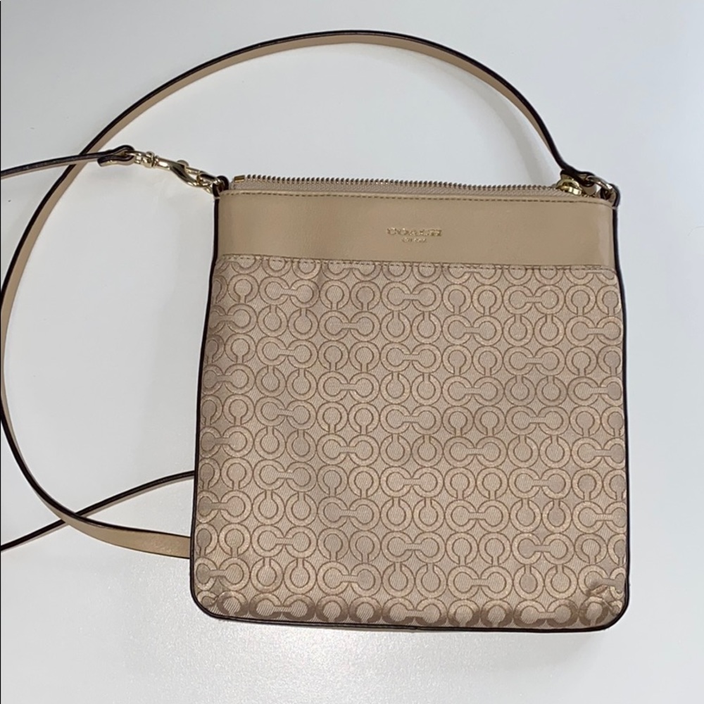 Coach crossbody in PERFECT CONDITION